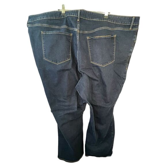 Old Navy Mid-Rise Classic Boot Cut Dark Wash Denim Jeans - Picture 3 of 4